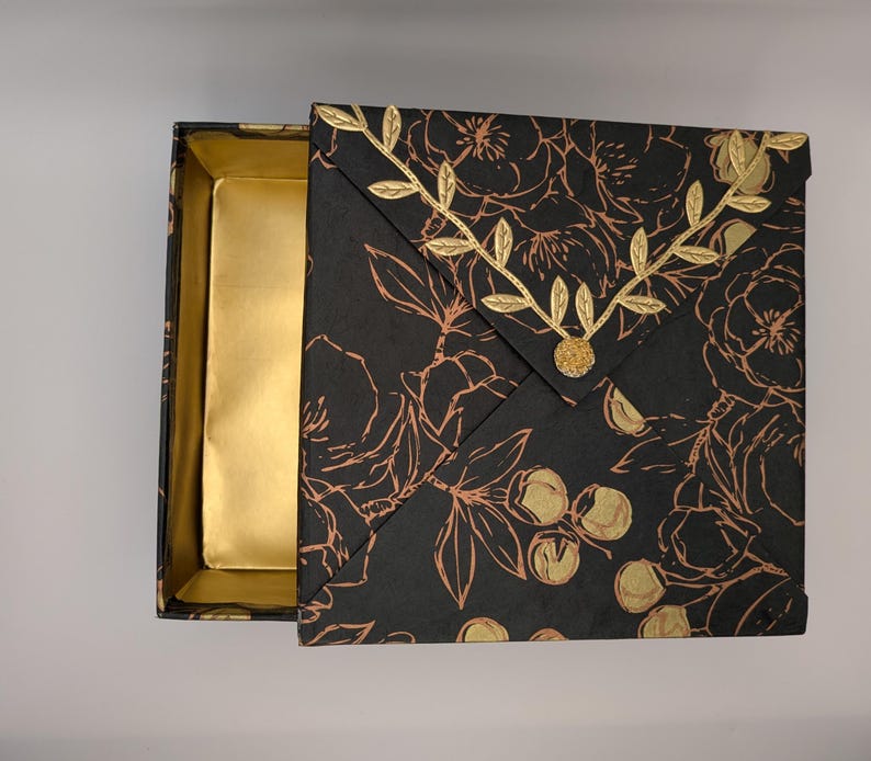 Svart kopparfärgad lyxig presentask, magnetisk behållare, kopparfärgad pappersfodrad bröllopsgåva, metallisk blommig presentförpackning, elegant kuvert bild 10