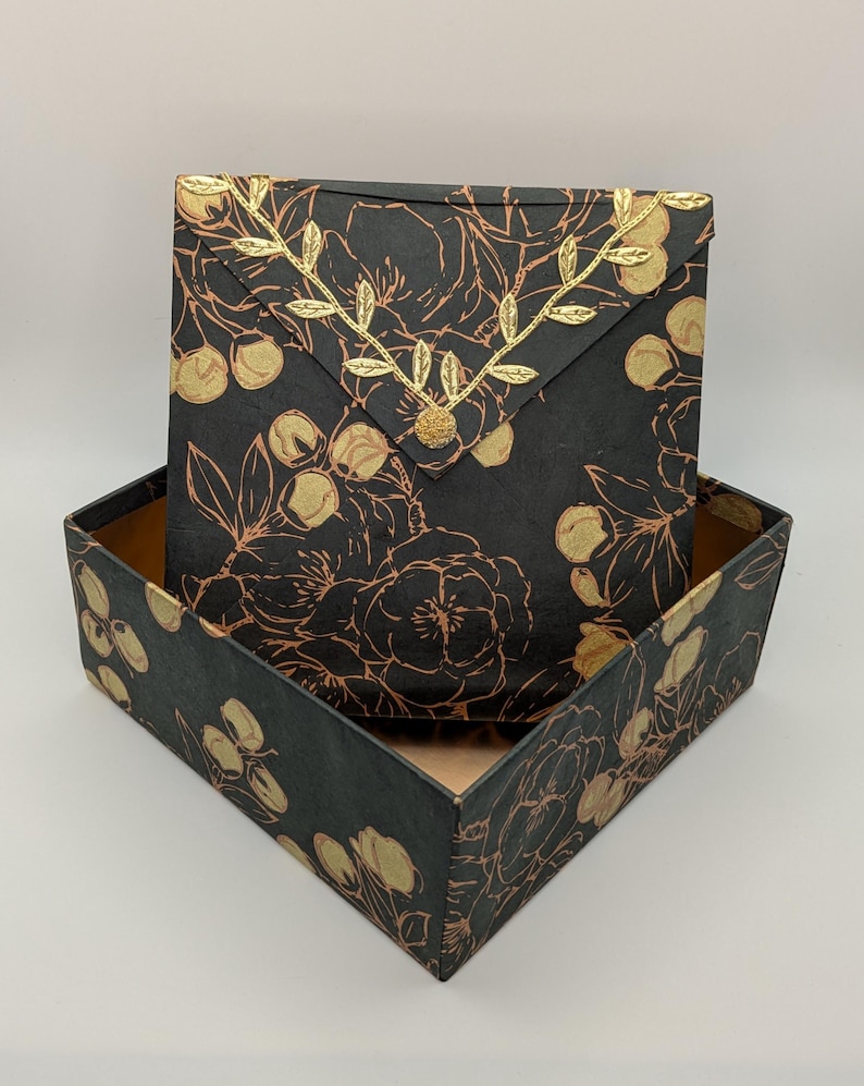 Svart kopparfärgad lyxig presentask, magnetisk behållare, kopparfärgad pappersfodrad bröllopsgåva, metallisk blommig presentförpackning, elegant kuvert bild 9