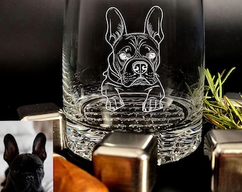 Graverat hundporträtt med whiskyglas: Minnesgåva till husdjur