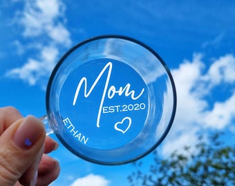 Personalized Mom Glass Mug: Engraved Kids' Names, Mother's Day Gift