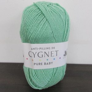 Brand New Anti-Pilling Pure Baby Cygnet Yarn - Peppermint - DK - 100g - Acrylic - Machine Washable - Knitting and Crochet Wool