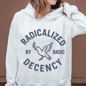 Geradicaliseerd op basis van fatsoen, png PNGEgg |  Shirtontwerp voor sociale rechtvaardigheid (digitale download)