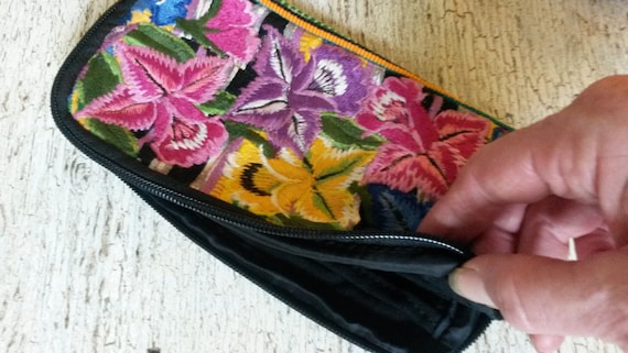 Embroidered Flowered Wallet from Repurposed Vinta… - image 4