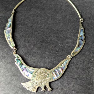 Vintage Alpaca Silver and Abalone Eagle Necklace - Mexican Silver Bird Necklace with Inlaid Shell zdjęcie 1