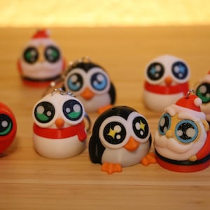 Christmas Holiday Fidget Santa, Penguin, Snowman, Santa Hat, Christmas ball 3D printed keychain, animal, gift, toys, Kawa-eyes