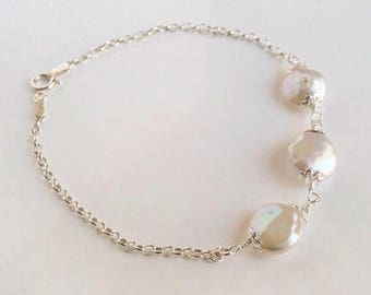 Pearl jewelry, coin pearl bracelet, wedding jewelry, bridesmaid bracelet, gift for her, june birthstone jewelry, birthstone  pearl bracelet