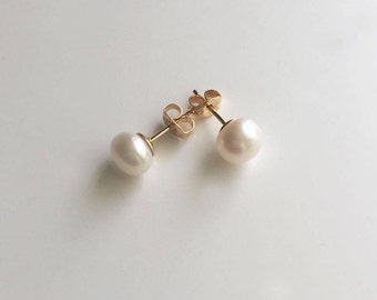 Gold Pearl stud earrings wedding jewellery, cultured pearls stud, will you be my bridesmaid proposal gift