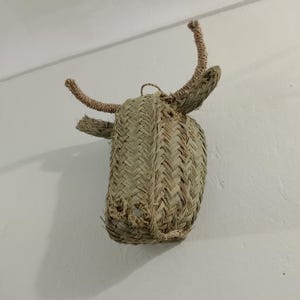 BULL Head Wall Art Boho Rotin Tenture murale, Natural Halfa Grass Animal Head, Nursery Decor, Unique Gift for Rustic Home