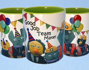 Don't Hug Me I'm Scared - Work Party 11oz Ceramic Mug Yellow/Red/Green 'Good Job Team Mate' DHMIS