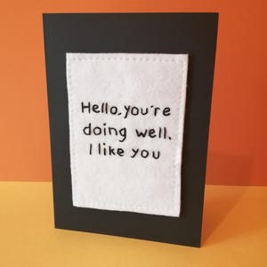 Telefax an den Boss Prop Replica (Red Guy) Kartenarbeit Episode - Handgenähte Replik Don't Hug Me I'm Scared Greetings Card Art