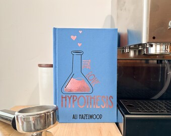 Edición especial personalizada reencuadernada del libro "La hipótesis del amor"