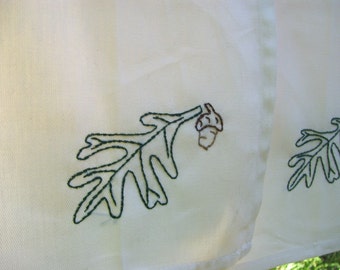 4 hand embroidered white oak leaf and acorn cloth napkins