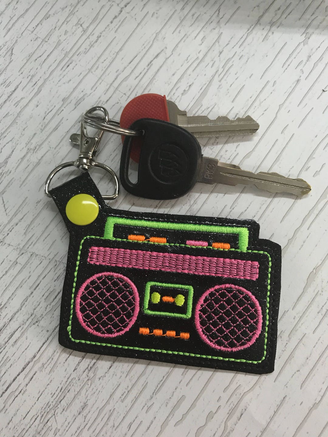 Retro 80s Boom Box Key Fob - Etsy