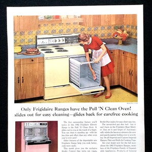 Pubblicità d'epoca della gamma Frigidaire del 1962, arte pubblicitaria, annuncio su rivista, cucina anni '60, annuncio stampato, pubblicità, ottimo da incorniciare.