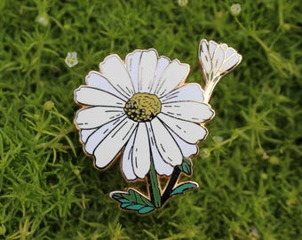 Daisy Enamel Pin – April Birth Flower | Hard Enamel Floral Brooch Lapel Pin