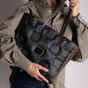 Leather Tote Bag, Feathered Bag, Women&#39;s Leather Bag, Made in Italy Bag, Elegant Leather Bag, leather tote bag for women.