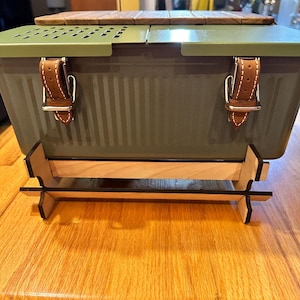Stand for Stanley Lunch Box laser cut file - svg ***file only***