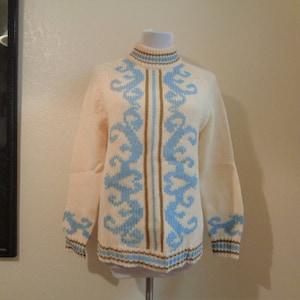 50s/60s Tami Made in British Crown Colony of Hong Kong Ivory with Blue/Brown Intarsia style design Mock Neck Zip back Wool Sweater sz 38