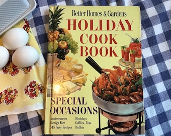 BHG Holiday Cook Book / 1959 Hardback / Holidays and Special Occasions