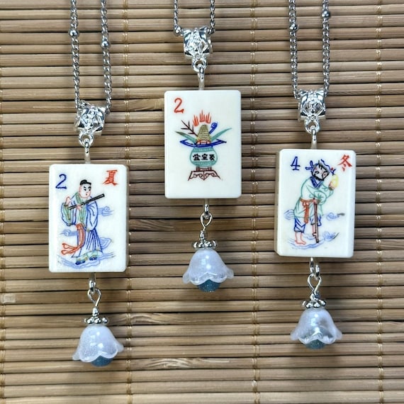 1930-60's Vintage Mahjong Anhnger: Knochen & Bambus, Singapur-Stil Kachel,  mit Glas-Maiglckchen (Incl Halskette) - Etsy sterreich