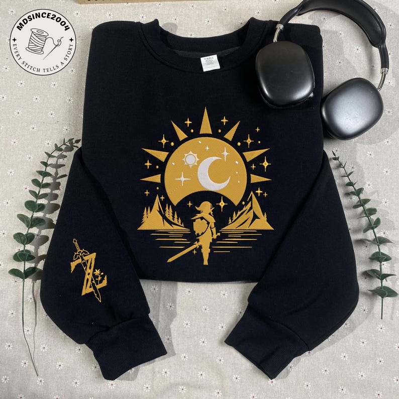 Broderad Zelda-tröja | Link Triforce-tröja | Hylian Crest-speltröja | Legend of Zelda-present till Nintendo-fans | Unisex rund halsringning bild 4
