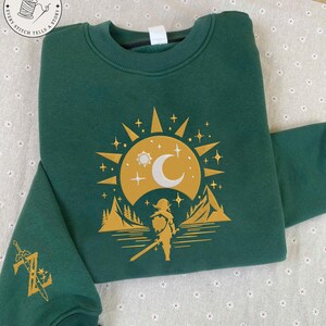 Broderad Zelda-tröja | Link Triforce-tröja | Hylian Crest-speltröja | Legend of Zelda-present till Nintendo-fans | Unisex rund halsringning bild 5