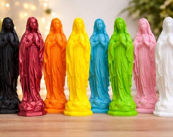 Statue Vierge Marie moderne – Sculpture religieuse colorée imprimée en 3D – Déco spirituelle contemporaine – Cadeau original