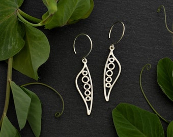 Pea pod earrings, sterling silver pod earrings, family of five mom gift, idea for gardeners, silver pea pod jewellery by Melissa Pedersen