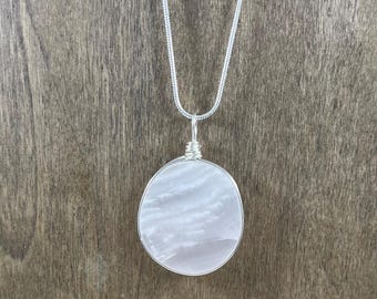 Mangano Calcite Pendant