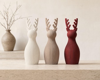 Christmas Reindeer Figurine, Modern Japandi Christmas Decor, Scandi Ribbed Reindeer Ornament 17cm