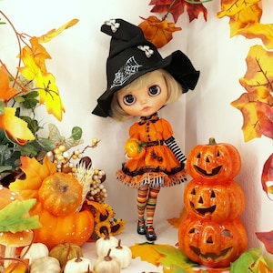Blythe Halloween dress , Blythe Halloween outfit Blythe halloween print dress, pumpkin and stockings