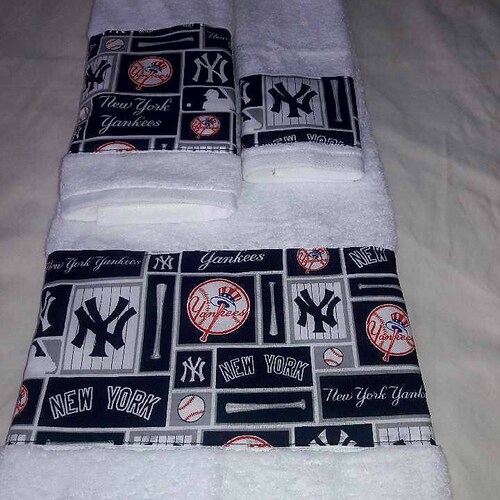 new york yankees EMBROIDER SET OF 2 HAND TOWELS BATH 