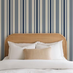 Carta da parati rimovibile Lake House Blue Striped, a righe, nautica, rivestimento murale staccabile e attaccabile, casa sulla spiaggia, floreale, carta da parati a righe blu
