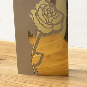 Biglietto d'auguri con rosa - modello per plotter da taglio per San Valentino, matrimonio, compleanno, festa della mamma file SVG