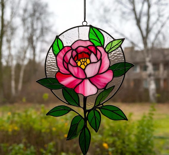 ルイス・C・ティファニー ヴィンテージ ステンドグラス 赤い牡丹の花瓶 大型 ステンドグラスの牡丹サンキャッチャー：手作りの花飾り窓飾り - Etsy 日本