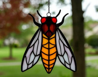 Stained Glass Cicada Suncatcher – Insect Window Hanging, Symbol of Transformation, Handmade Glass Bug Decor