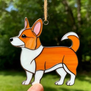 Stained Glass brown Corgi Dog Suncatcher Handmade Dog Lover Gift Custom Pet loss Memorial Decor Welsh Corgi Ornament window hanging Dog Art