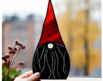 Solfångare i målat glas av gnome: Handgjord, nyckfull fönsterdekoration