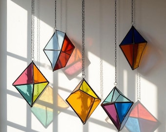 Moderner Glasmalerei-Mobile - Art-Deco-Stil Bunter Sonnenfänger, zeitgenössische Fensterdekoration