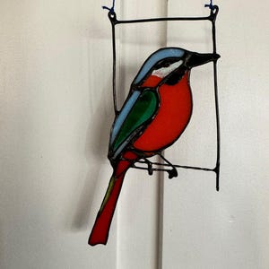 Stained Glass Bird Suncatcher Handcrafted Window Hanging Décor Colorful Wildlife Art Unique Gift for Bird Lovers Nature-Inspired Home Decor