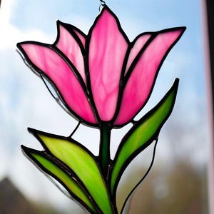 Stained Glass Pink Tulip Suncatcher Handcrafted Flower Window Hanging Spring Floral Decor, Unique Gift Garden Lovers Botanical Home Ornament