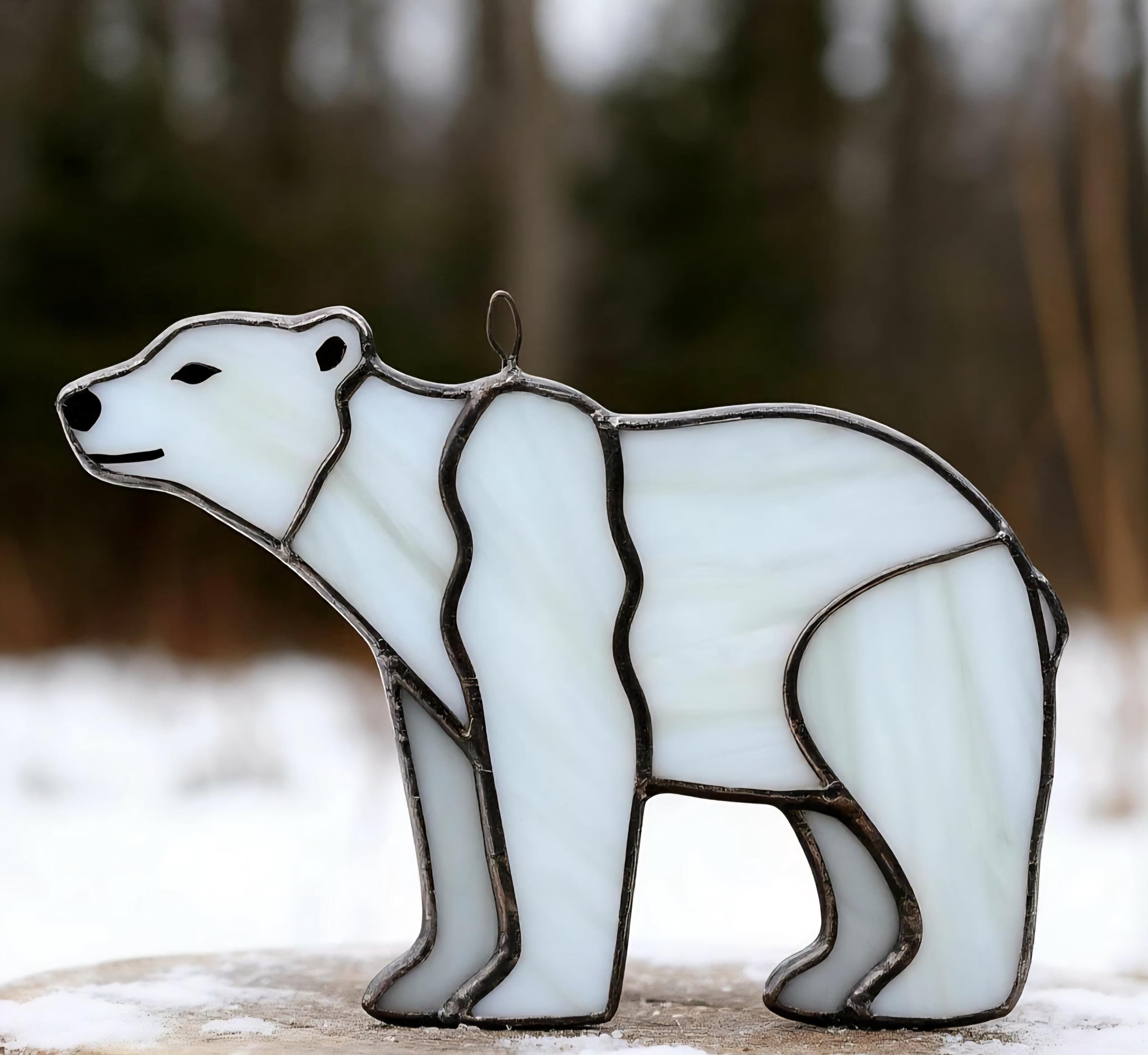 ステンドグラスのシロクマのサンキャッチャー - 手作りの北極動物の窓