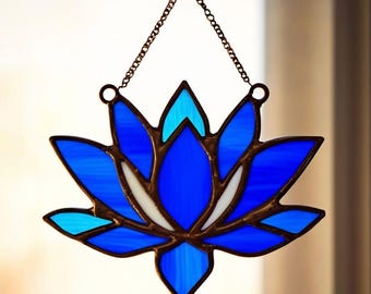 Attrape-soleil lotus en vitrail artisanal : décoration de fenêtre bohème