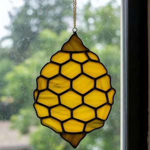 Glasmalerei-Bienenstock-Sonnenfänger: Handgemachte Bienenwabe fürs Fenster