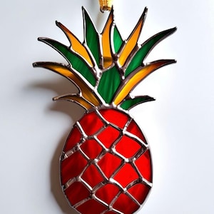 Glasmalerei Ananas Suncatcher: Tropisches Fensterbild