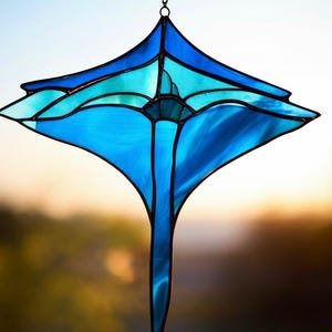 Stained Glass Stingray Suncatcher: Handmade Coastal Ocean Decor