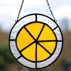 Stained Glass Lemon Slice Suncatcher Citrus Kitchen Window Decor Handmade Fruit Ornament Bright Summer Gift garden Yellow Glass Fruit Art