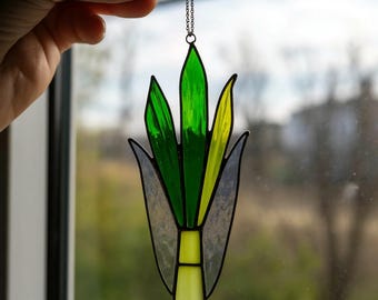 Stained Glass Celery Suncatcher – Green Vegetable Window Hanging, Kitchen Decor, Gardener Gift