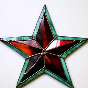 Handmade Stained Glass Star: Vibrant Window Decoration