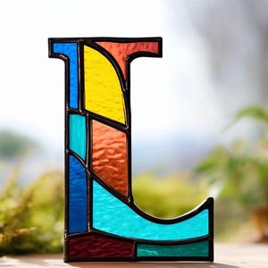 Letra L de vidrio de colores hecha a mano, arte decorativo del alfabeto, monograma personalizado, regalo único, decoración del hogar, atrapasol con inicial personalizada, vidrio Tiffany
